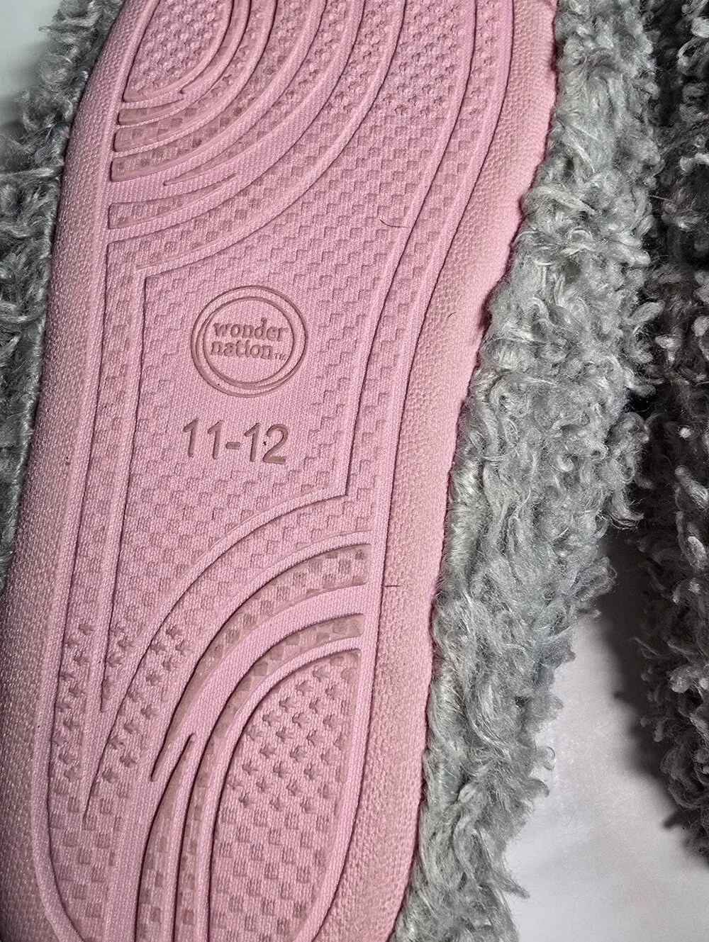 wonder nation Gray & Pink Heart Plush Kids Slippers
